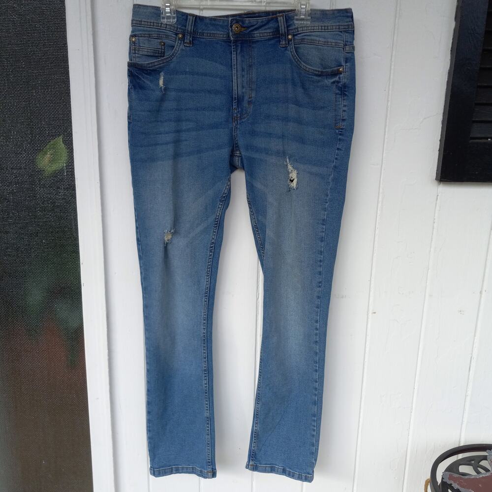 FREE PLANET Men's Distressed Straight Leg Denim Jeans Size 34x32